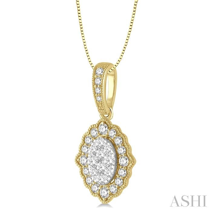 1/4 Ctw Lattice Edge Oval Shape Shine Bright Round Cut Diamond Pendant With Chain in 14K Yellow and White Gold