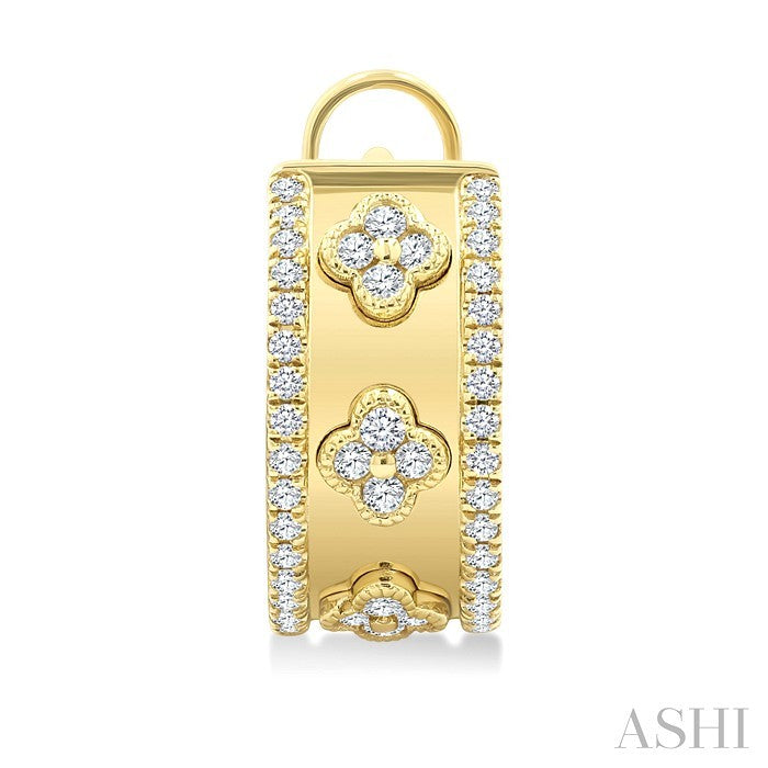 1/2 Ctw Round Cut Diamond Clover Fashion Hoop Earrings in 14K Yellow Gold