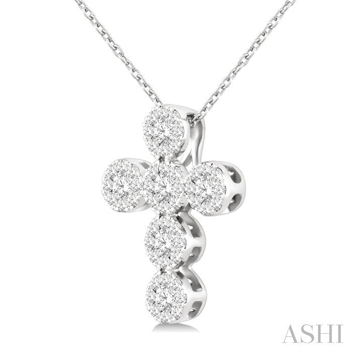 1/2 Ctw Shine Bright Cross Round Cut Diamond Fashion Pendant With Chain in 14K White Gold