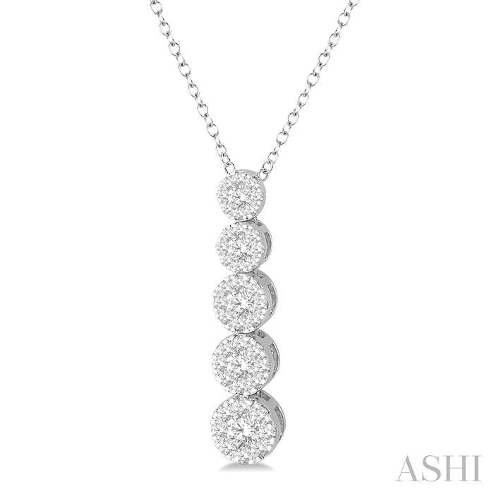 5/8 Ctw Five Mount Shine Bright Round Cut Diamond Pendant With Chain in 14K White Gold