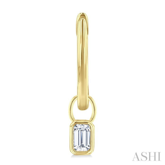 1/3 Ctw Bezel Set Emerald Cut Diamond Huggie Earrings in 14K Yellow Gold