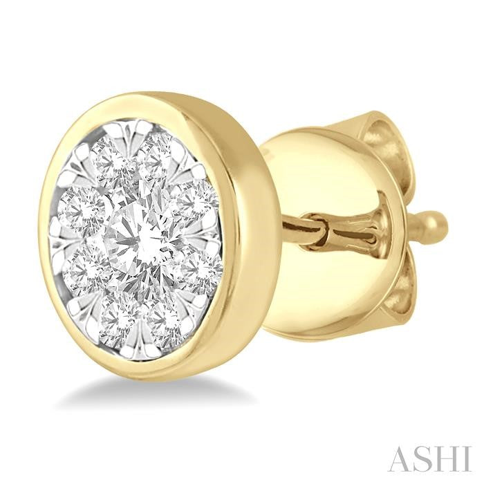 1/2 Ctw Shine Bright Round Cut Diamond Stud Earrings in 14K Yellow and White Gold