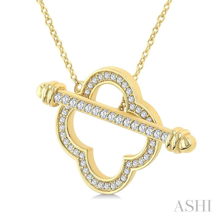 1/3 Ctw Clover Frame Round Cut Diamond Fashion Toggle Necklace in 10K Yellow Gold