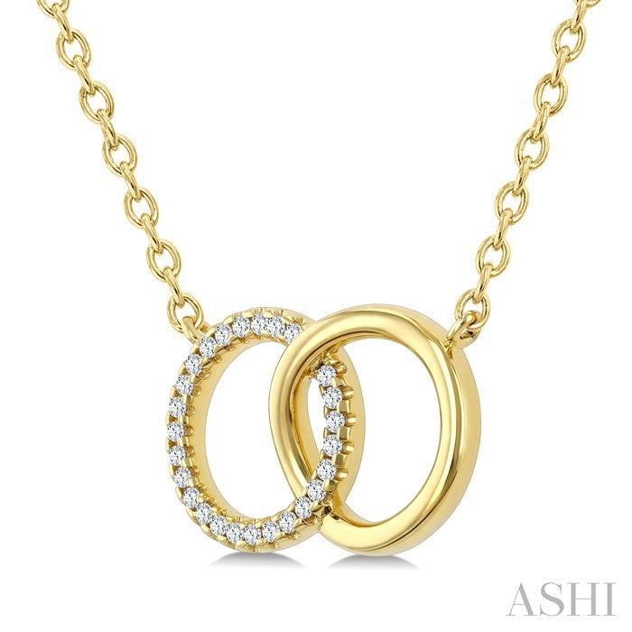1/10 Ctw Interlocked Circle Round Cut Diamond Fashion Petite Pendant With Chain in 10K Yellow Gold