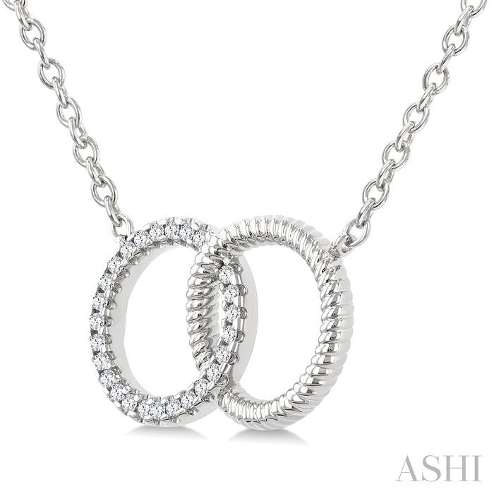 1/10 Ctw Round Cut Diamond Interlocked Circle Fashion Petite Pendant With Chain in 10K White Gold