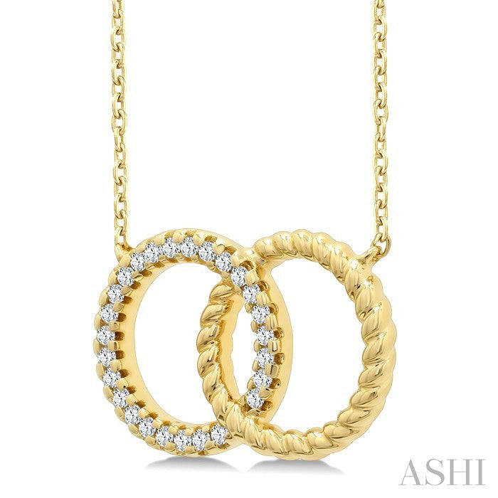 1/10 Ctw Round Cut Diamond Interlocked Circle Fashion Petite Pendant With Chain in 10K Yellow Gold