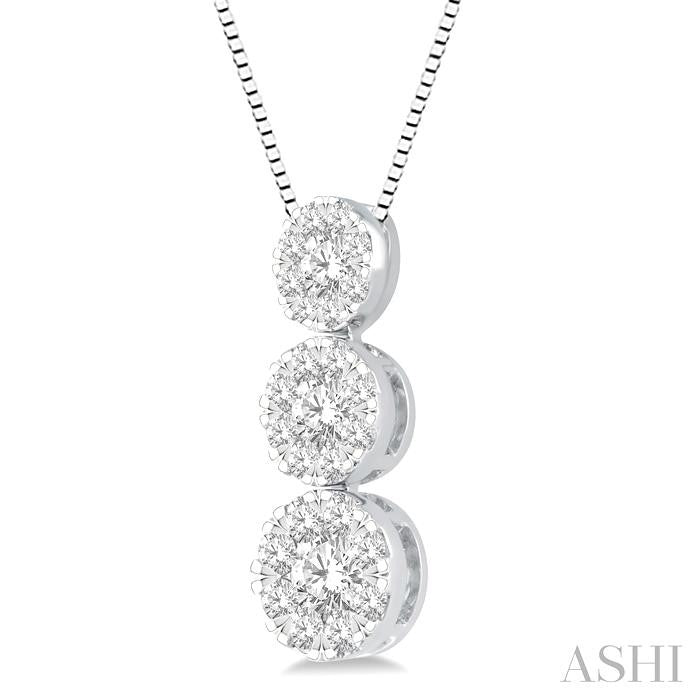 1/2 Ctw Shine Bright 3 stone Essential Round Cut Diamond Pendant with Chain in 14K White Gold