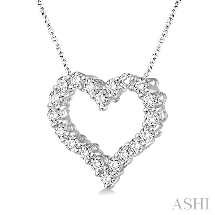 1/2 Ctw Round Cut Diamond Heart Pendant With Chain in 14K white Gold