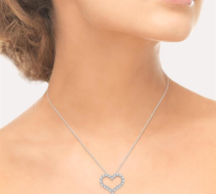 3/4 Ctw Heart Shape Round Cut Diamond Pendant With Chain in 14K White Gold