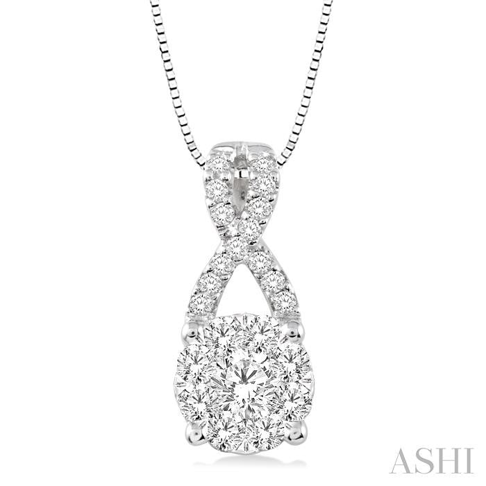 1/2 Ctw Shine Bright Round Cut Diamond Pendant in 14K White Gold with Chain