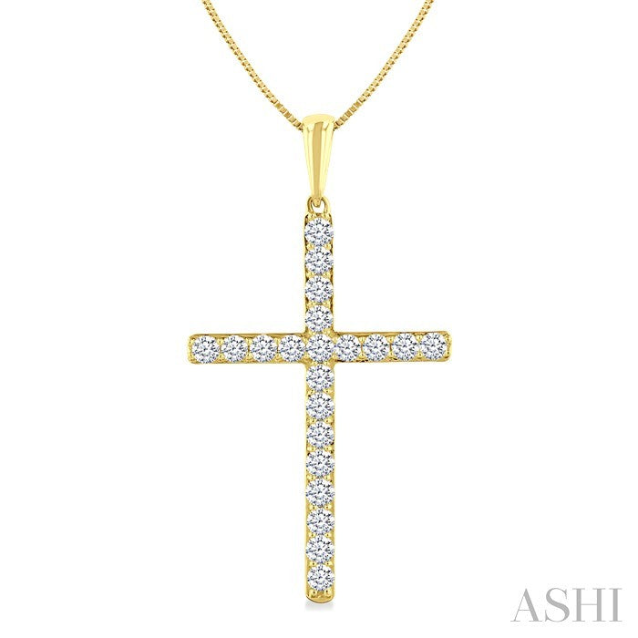 1/2 Ctw Round Cut Diamond Prong Set 1-Inch Plate Cross Pendant With Chain in 14K Yellow Gold