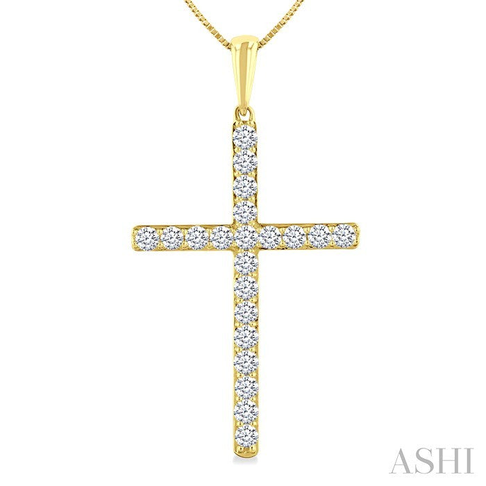 1/2 Ctw Round Cut Diamond Prong Set 1-Inch Plate Cross Pendant With Chain in 14K Yellow Gold