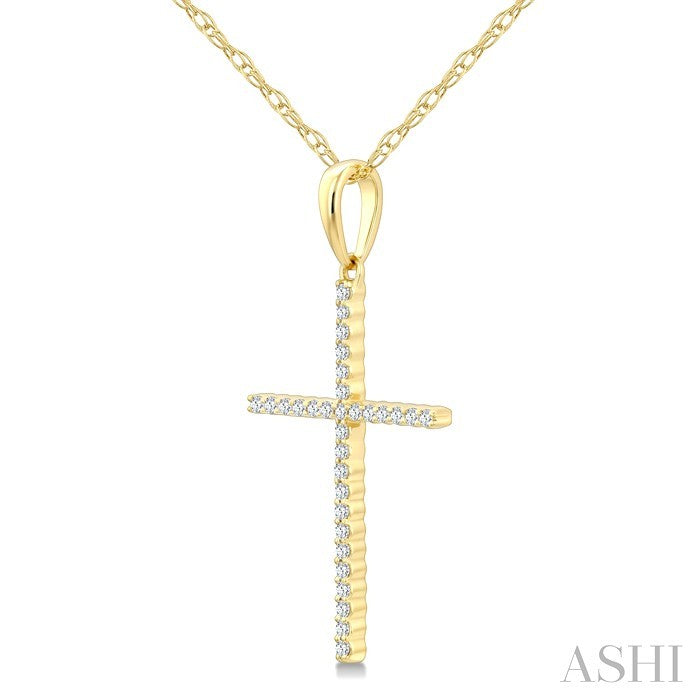 1/10 Ctw Cross Round Cut Diamond Fashion Pendant With Chain in 10K Yellow Gold