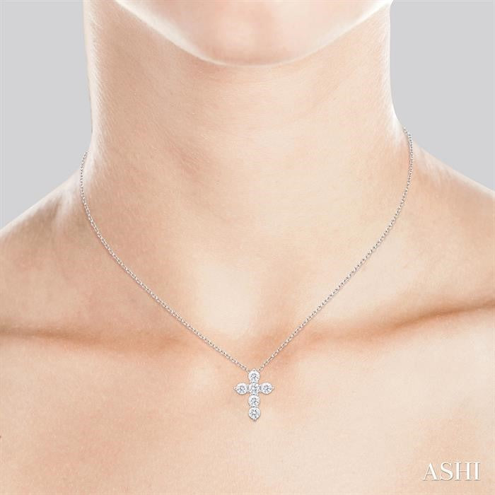 2 Ctw Round Cut Diamond Christian Cross 6-Stone Fashion Pendant With Chain in 14K White Gold