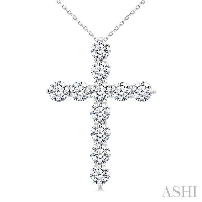 5 Ctw Round Cut Diamond Cross Pendant With Chain in 14K White Gold
