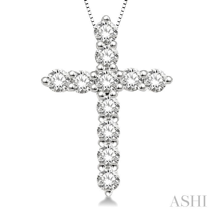 3/4 Ctw Round Cut Diamond Cross Pendant in 14K White Gold with Chain