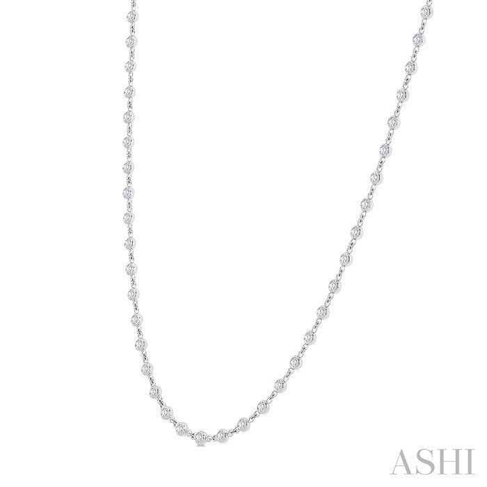 2 Ctw Bezel Set Round Cut Diamond Station Necklace in Platinum