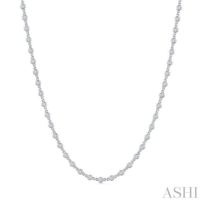 2 Ctw Bezel Set Round Cut Diamond Station Necklace in Platinum