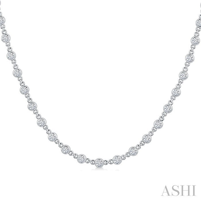 2 Ctw Bezel Set Round Cut Diamond Station Necklace in Platinum