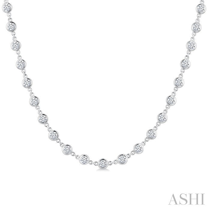 5 Ctw Bezel Set Round Cut Diamond Station Necklace in Platinum