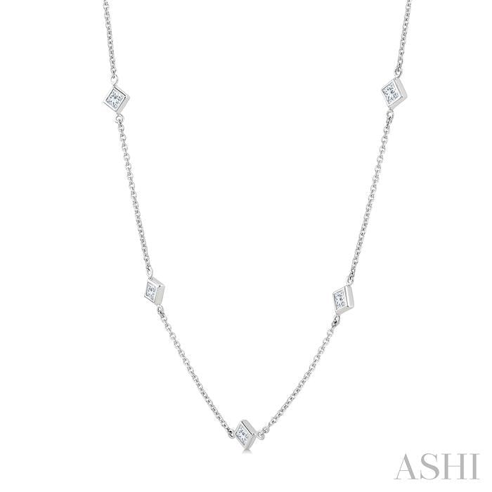 1 1/2 Ctw Princess Cut Diamond Station Necklace in 14K White Gold