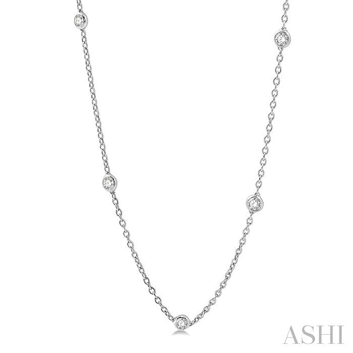 1 1/2 Ctw Round Cut Diamond Station Necklace in Platinum