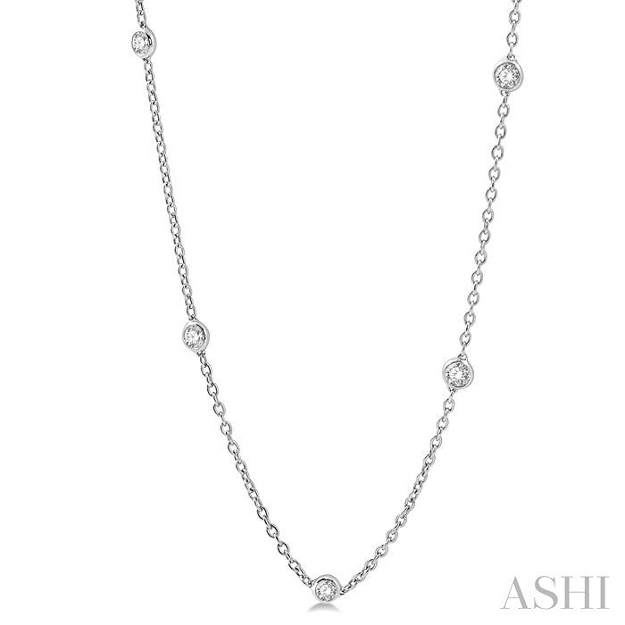 1 Ctw Round Cut Diamond Station Necklace in Platinum