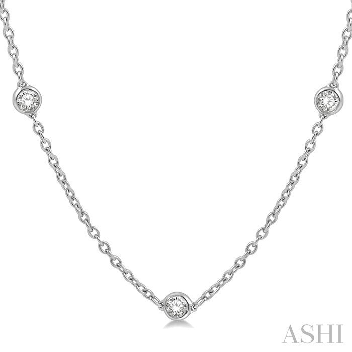 1 Ctw Round Cut Diamond Station Necklace in Platinum