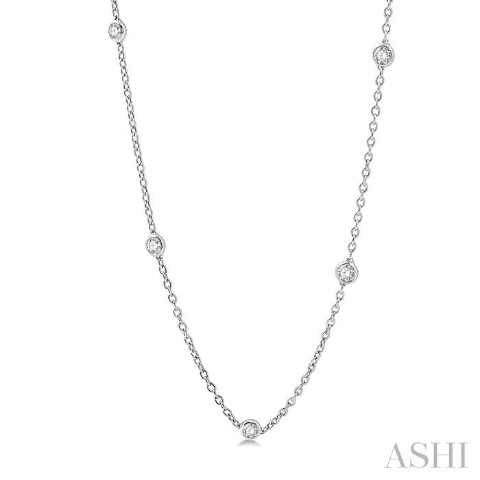 2 Ctw Round Cut Diamond Station Necklace in Platinum