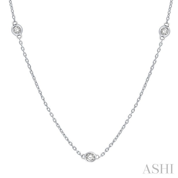 1/2 Ctw Round Cut Diamond Station Necklace in Platinum