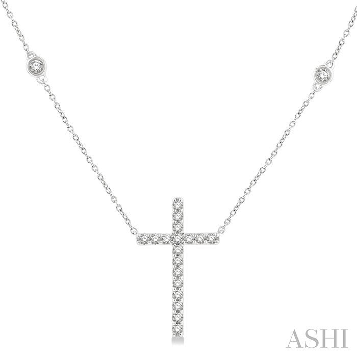 1/2 Ctw Round Cut Diamond Cross Fashion Station Necklace in 10K White Gold