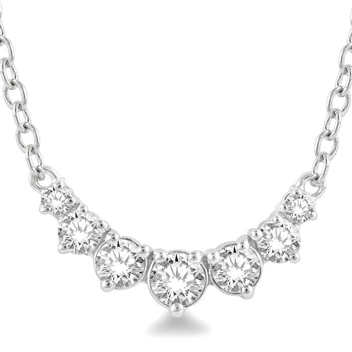 1/4 Ctw Graduated Diamond Smile Necklace in 14K White Gold