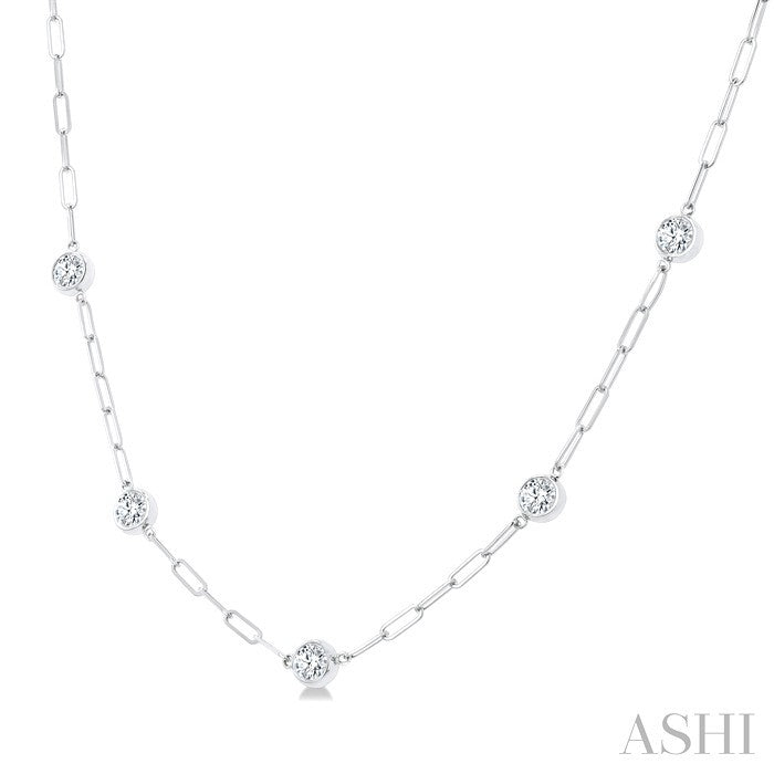 1 1/2 Ctw Bezel Set Round Cut Diamond Paperclip Station Necklace in 14K White Gold