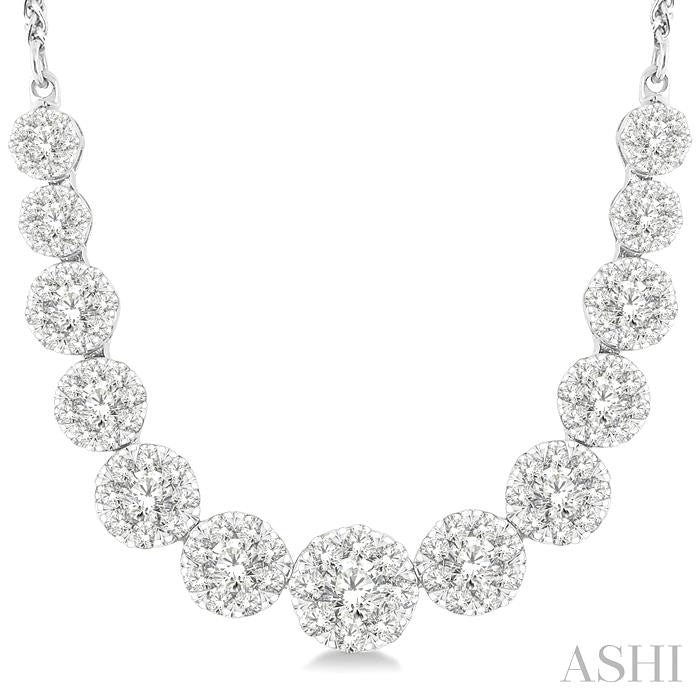 2 Ctw Round Cut Diamond Shine Bright Necklace in 14K White Gold