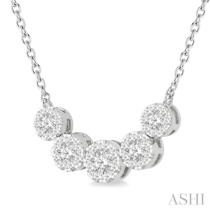 1/2 Ctw Round Cut Diamond Shine Bright Necklace in 14K White Gold