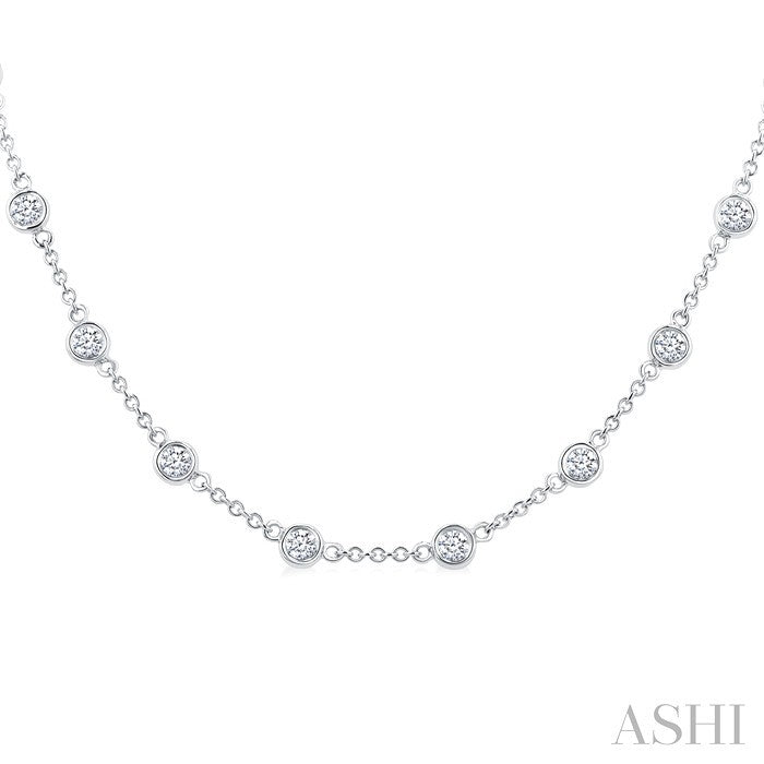 2 Ctw Bezel Set Round Cut Diamond Station Necklace in Platinum