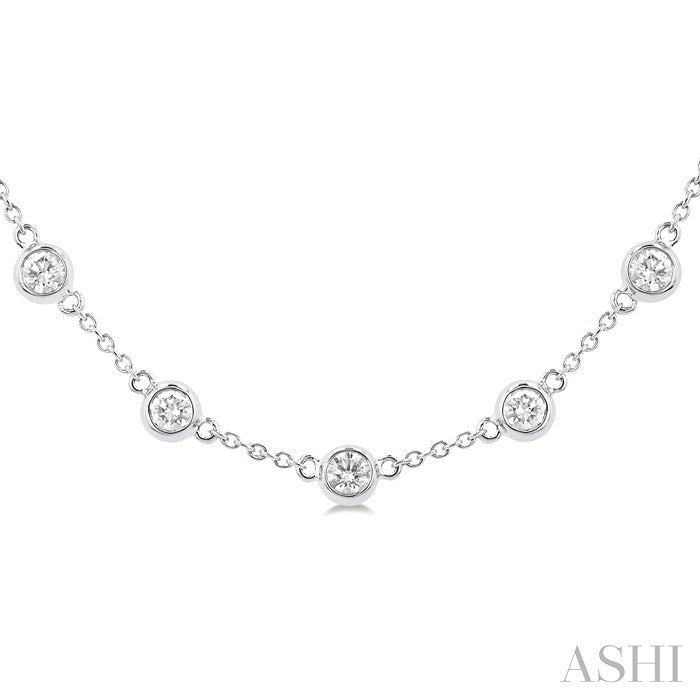 3 Ctw Bezel Set Round Cut Diamond Station Necklace in Platinum