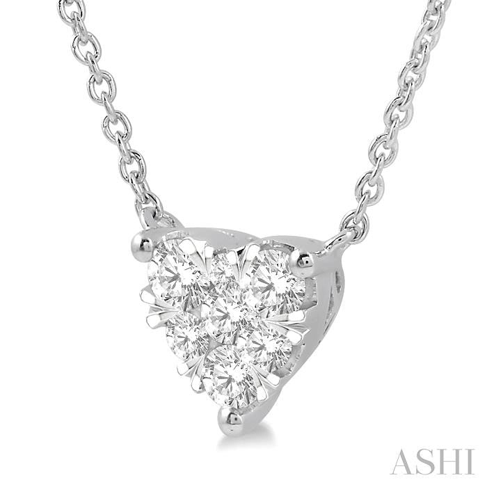 1/4 Ctw Shine Bright Diamond Heart Pendant With Chain in 14K White Gold