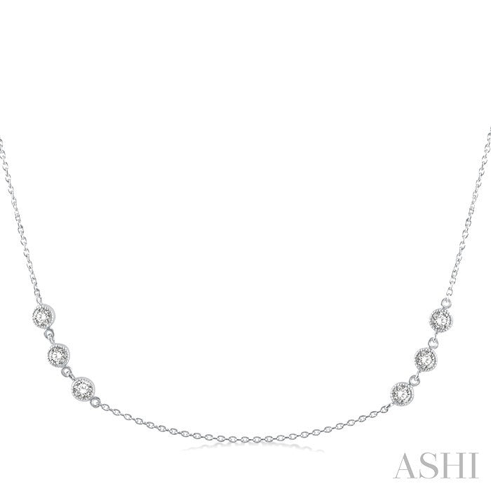 1 Ctw 3-Stone Round Cut Diamond Station Necklace in Platinum