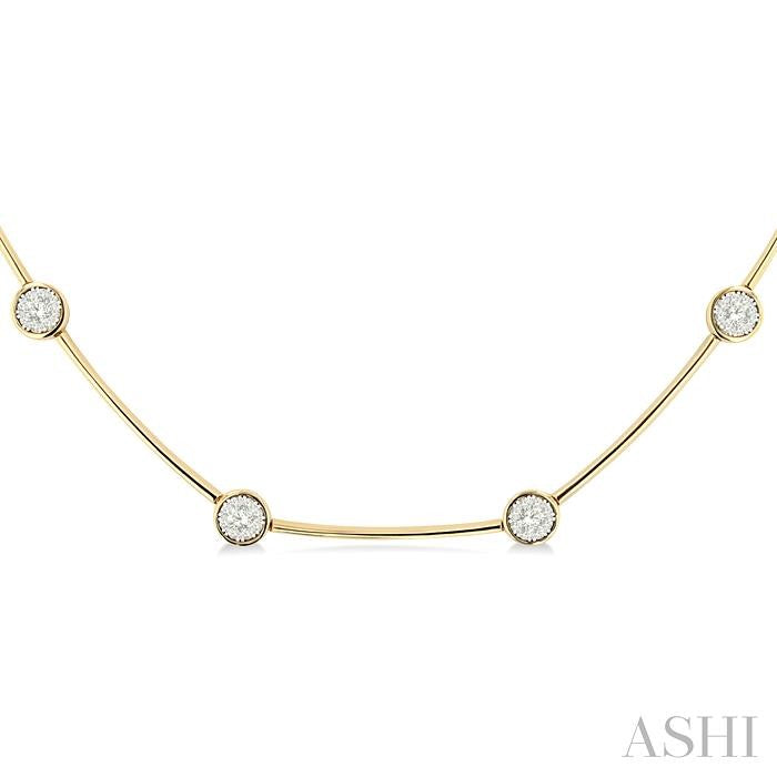 1 1/2 Ctw Shine Bright Circular Mount & Bar Link Round Cut Diamond Choker Necklace in 14K Yellow and White Gold