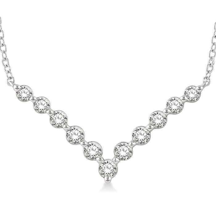 1/2 Ctw Chevron Round Cut Diamond Necklace in 14K White Gold