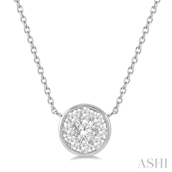 1/3 Ctw Round Shape Shine Bright Diamond Pendant With Chain in 14K White Gold