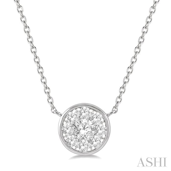 1/3 Ctw Round Shape Shine Bright Diamond Pendant With Chain in 14K White Gold