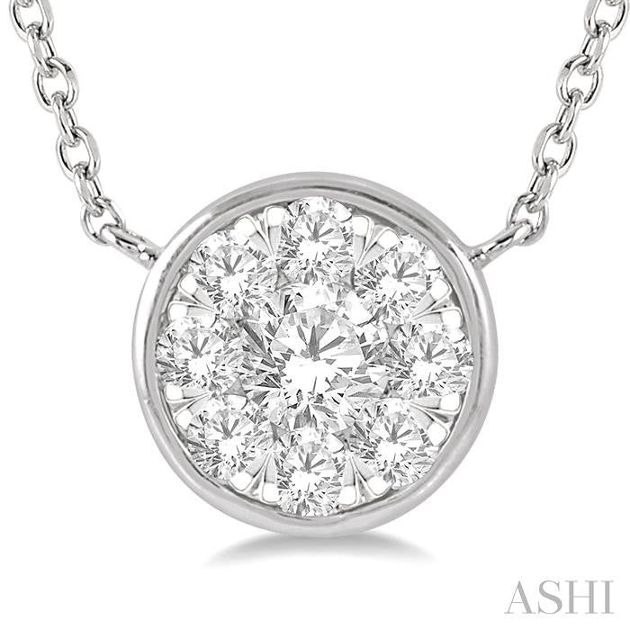 1/3 Ctw Round Shape Shine Bright Diamond Pendant With Chain in 14K White Gold