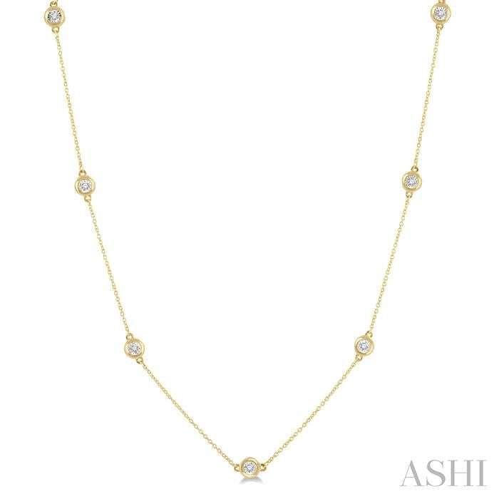 1/10 Ctw Round Cut Diamond Station Necklace in 10K Yellow Gold