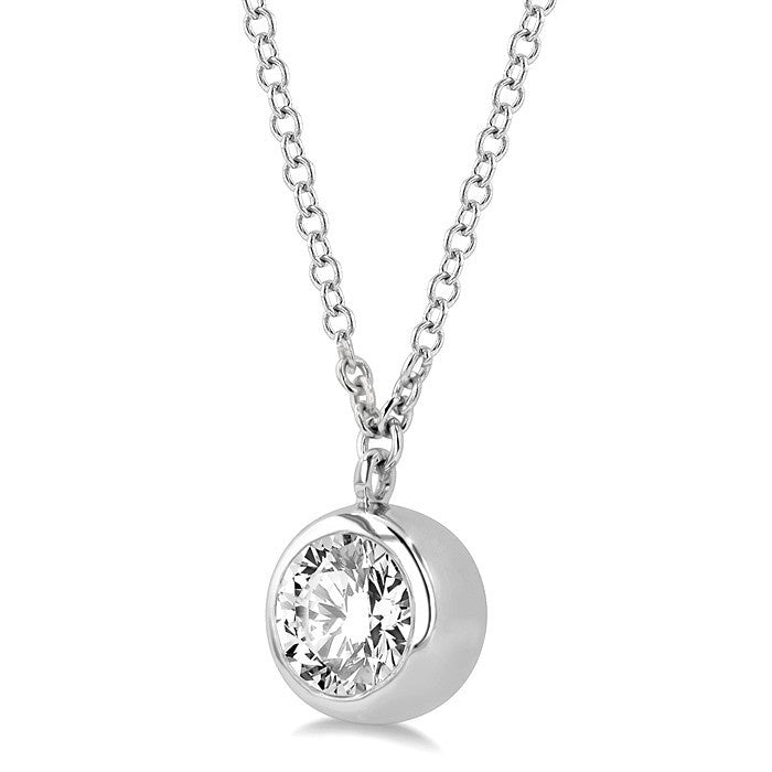 1/2 Ctw Round Cut Diamond Pendant With Chain in 14K White Gold