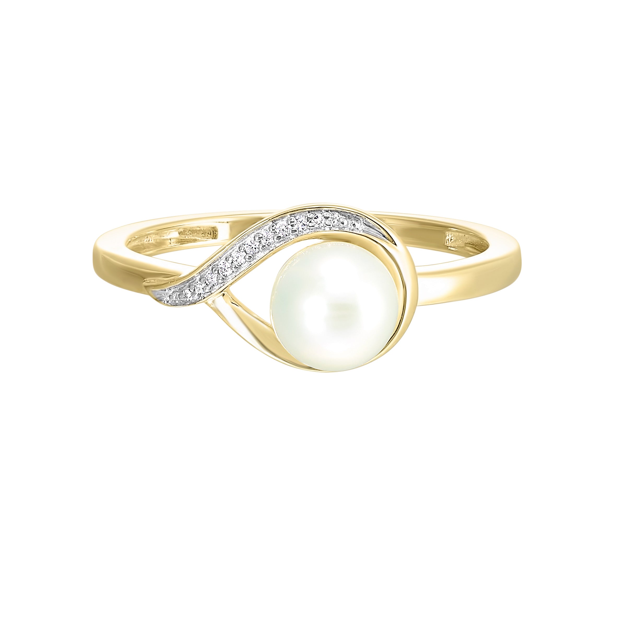 14k Yellow Gold .02ctw Diamond and Pearl Ring