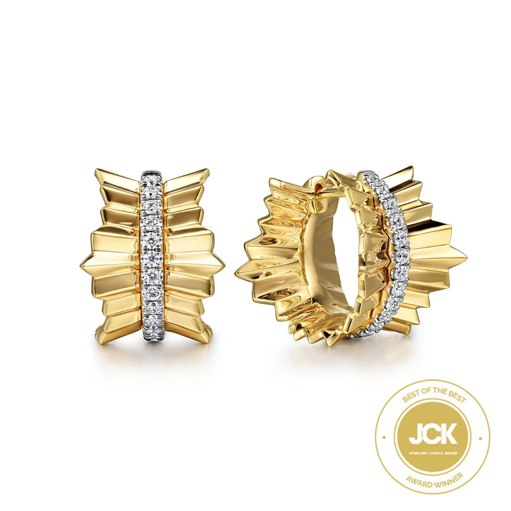 Diamond Cut - 14K Yellow Gold Diamond Huggie in size 15mm with Diamond Cut Texture