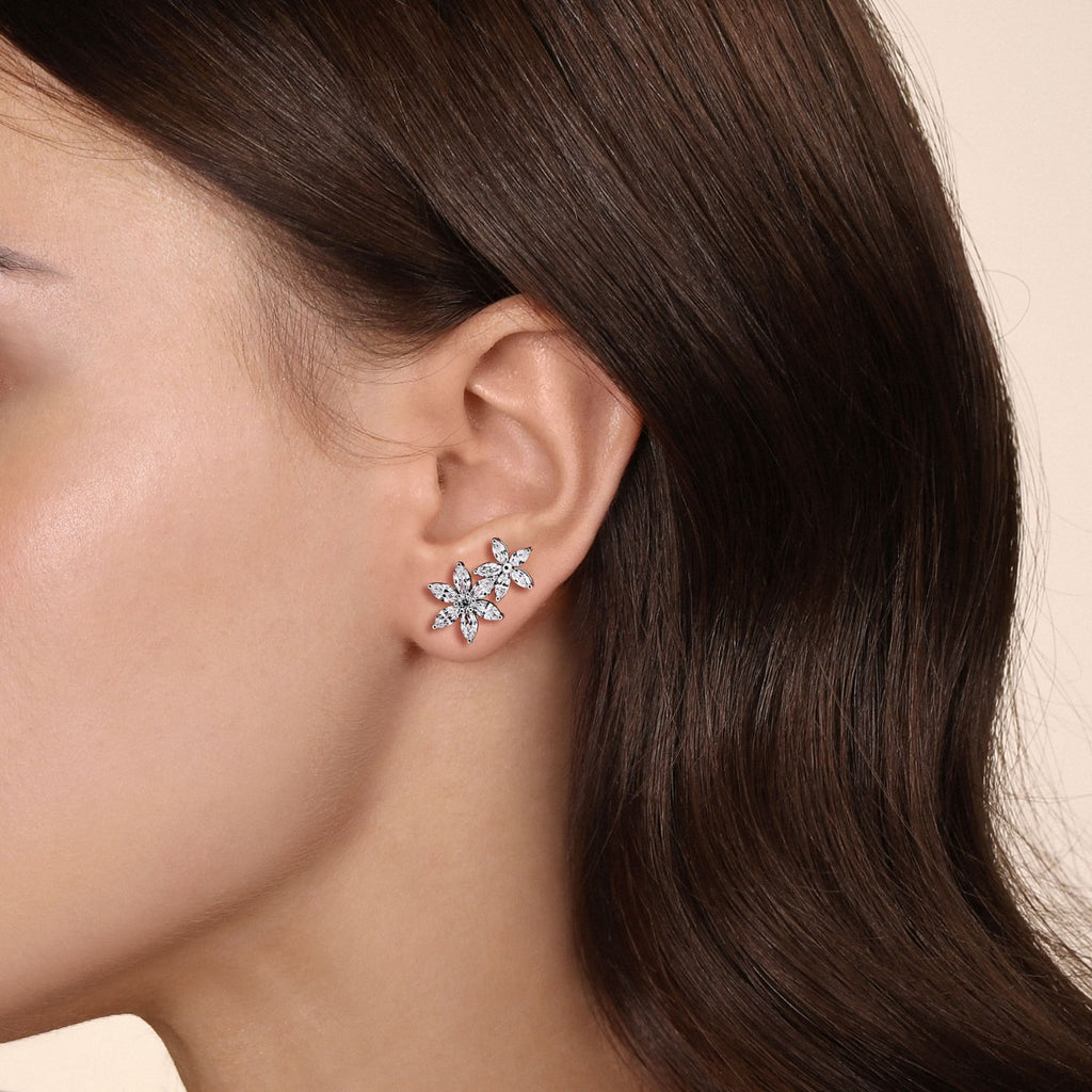 18K White Gold Diamond Floral Stud Earrings