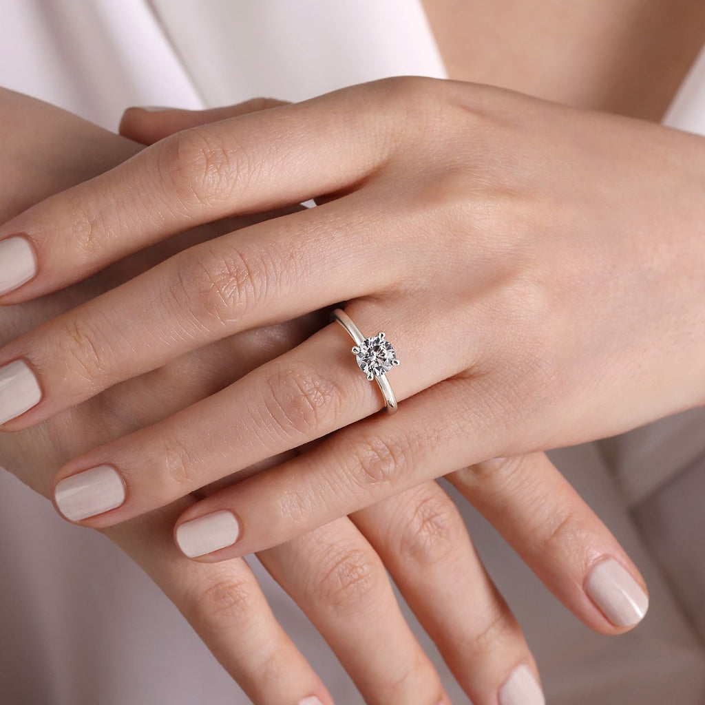 Lark - 14K White Gold Round Solitaire Semi-Mount Ring